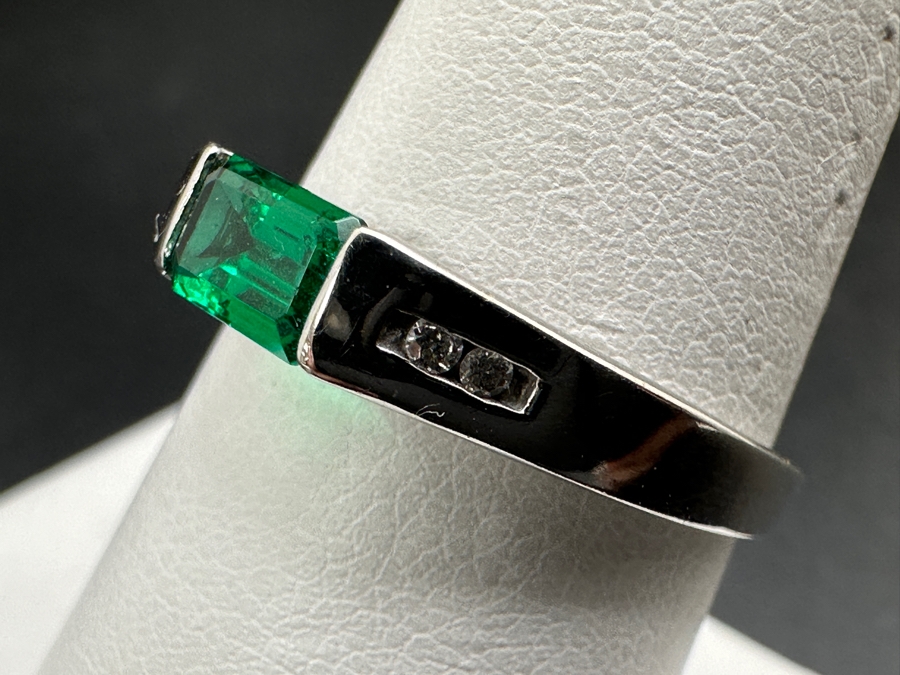 10k Gold Hydrothermal Synthetic Emerald Ring With (4) .01 Natural Diamonds (.04cttw) Size 8.25 2g Retails $500 [Photo 7]