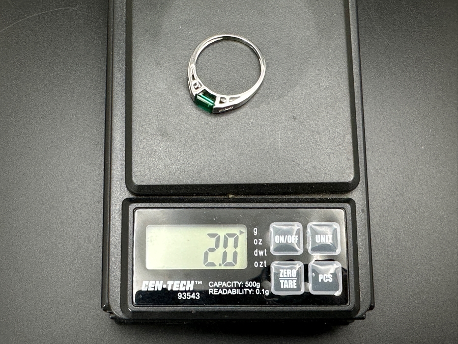 10k Gold Hydrothermal Synthetic Emerald Ring With (4) .01 Natural Diamonds (.04cttw) Size 8.25 2g Retails $500 [Photo 10]