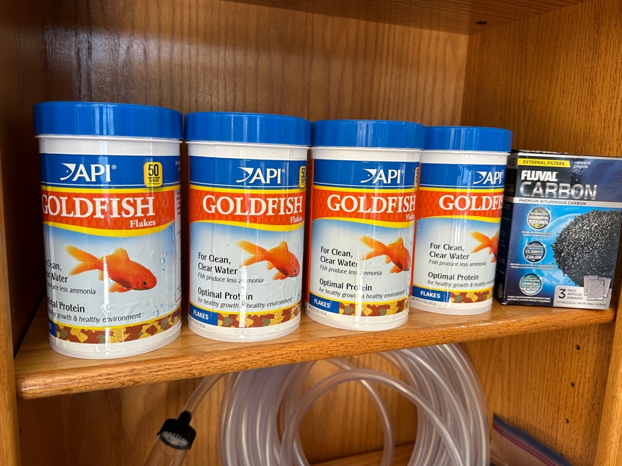 Huge Fish Aquarium Lot Includes Fluval Performance Canister Filter, (3) Smart Feeders And Various Chemicals [Photo 4]