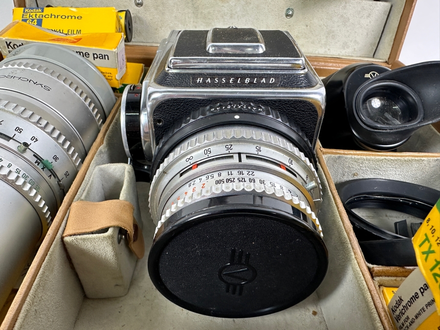 Vintage Hasselblad 500C Film Camera With Carl Zeiss Planar 1:2.8 f=80mm Lens And Carl Zeiss Synchro-Compur Sonnar 1:5.6 f=250mm Lens Plus Camera Bag And Old Film [Photo 6]