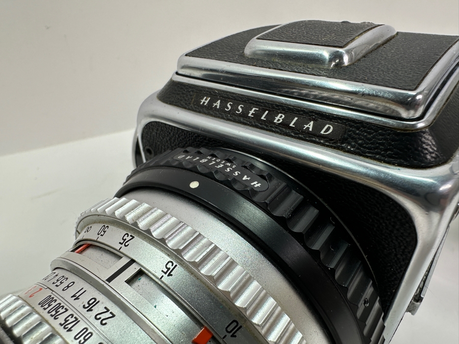 Vintage Hasselblad 500C Film Camera With Carl Zeiss Planar 1:2.8 f=80mm Lens And Carl Zeiss Synchro-Compur Sonnar 1:5.6 f=250mm Lens Plus Camera Bag And Old Film [Photo 12]
