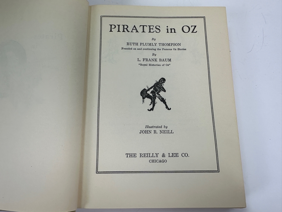 (6) Vintage L. Frank Baum Oz Hardcover Books: Pirates In Oz, The Scarecrow Of Oz, The Giant Horse Of Oz, The Emerald City Of Oz, Glinda Of Oz & Kabumpo In Oz Dating From 1910-1931 [Photo 9]