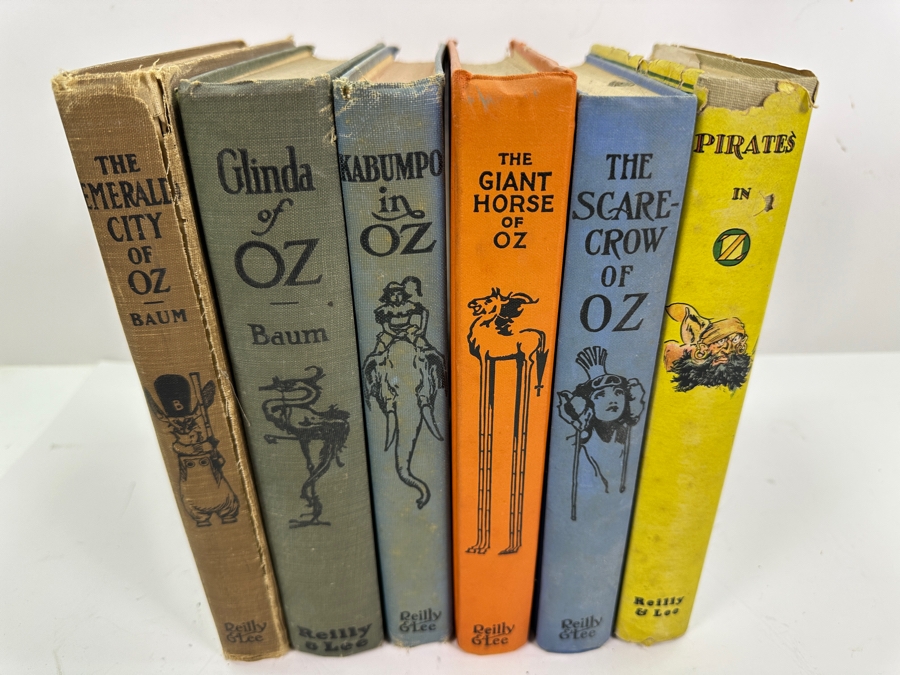 (6) Vintage L. Frank Baum Oz Hardcover Books: Pirates In Oz, The Scarecrow Of Oz, The Giant Horse Of Oz, The Emerald City Of Oz, Glinda Of Oz & Kabumpo In Oz Dating From 1910-1931 [Photo 8]