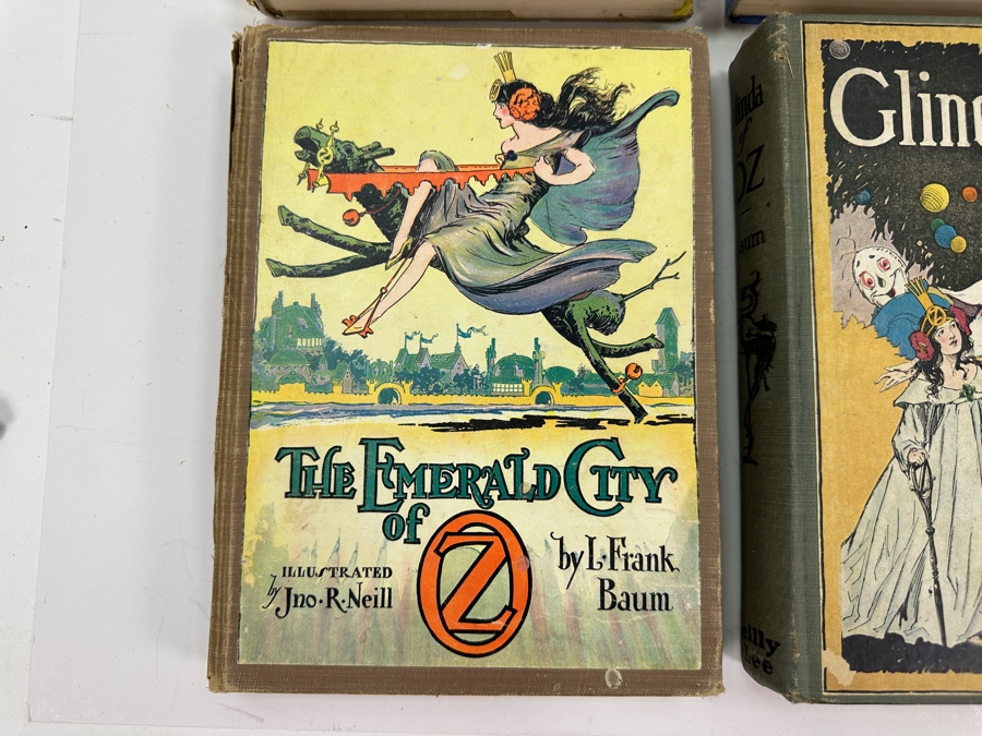(6) Vintage L. Frank Baum Oz Hardcover Books: Pirates In Oz, The Scarecrow Of Oz, The Giant Horse Of Oz, The Emerald City Of Oz, Glinda Of Oz & Kabumpo In Oz Dating From 1910-1931 [Photo 5]