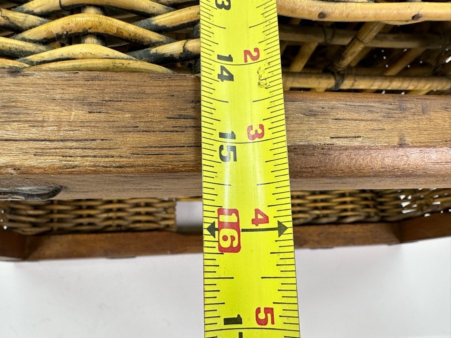 Antique French Wicker Wine Carrier 22.5W x 15D x 15.5H [Photo 12]