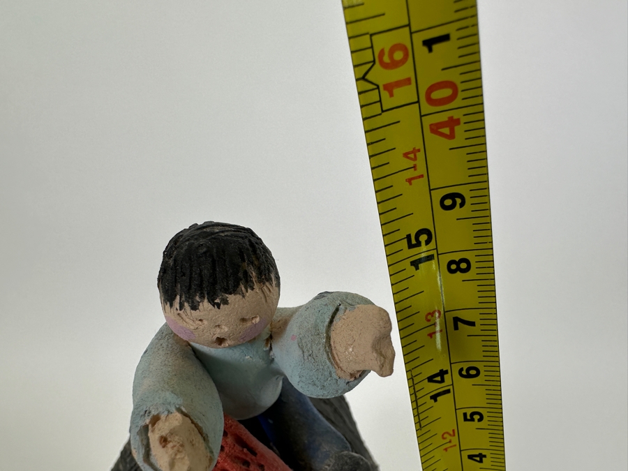 Native American Storyteller Pottery By Linda Zaiser 9W X 12D X 15.5H Retails $375 [Photo 22]