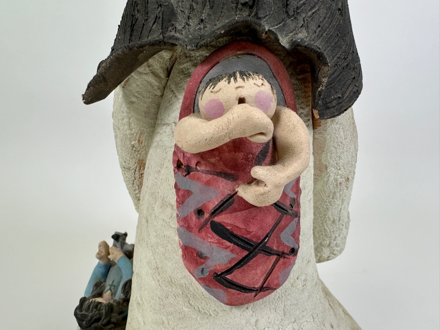 Native American Storyteller Pottery By Linda Zaiser 9W X 12D X 15.5H Retails $375 [Photo 13]