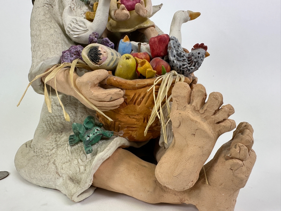 Native American Storyteller Pottery By Linda Zaiser 9W X 12D X 15.5H Retails $375 [Photo 5]