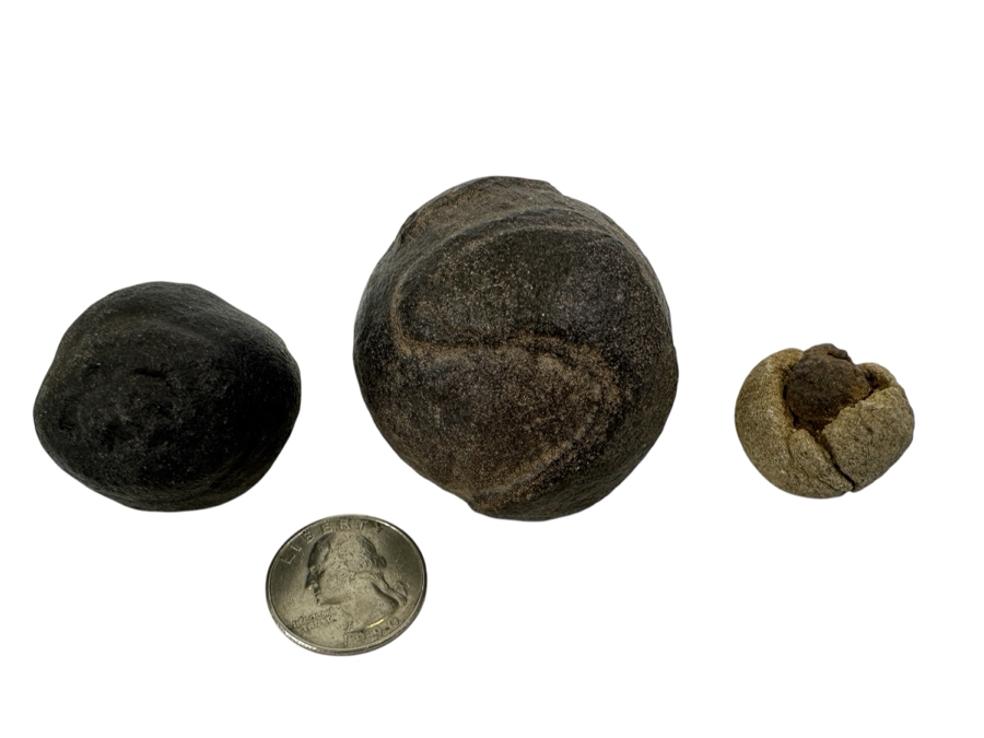 Moqui Marble/Shaman Stones Geological Formations of Iron Oxide and Sandstone [Photo 1]