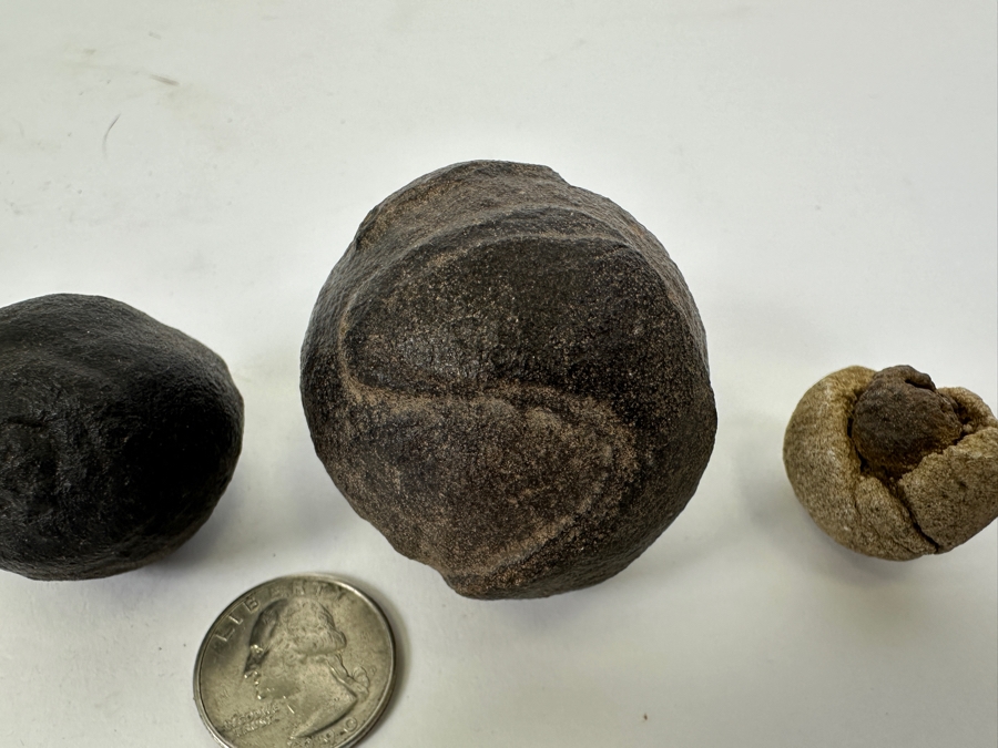 Moqui Marble/Shaman Stones Geological Formations of Iron Oxide and Sandstone [Photo 3]