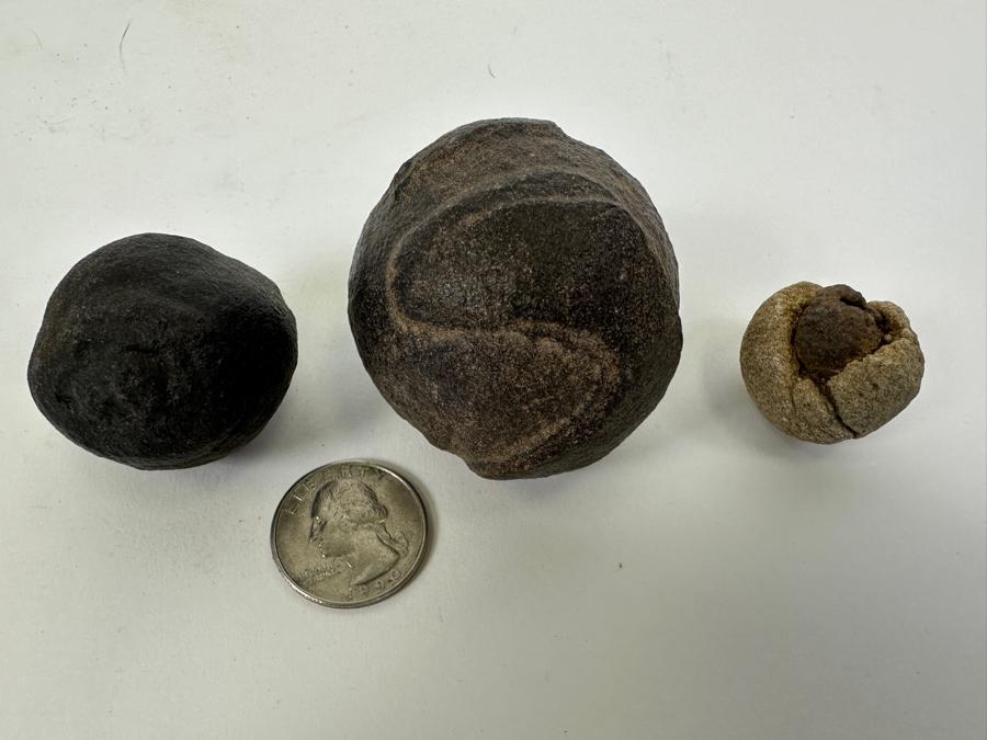 Moqui Marble/Shaman Stones Geological Formations of Iron Oxide and Sandstone [Photo 2]