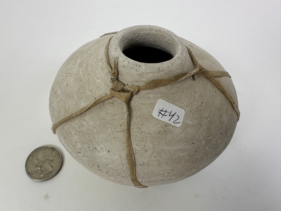 Tarahumera Vessel with Rawhide Straps 4'W x 2.5'H [Photo 3]