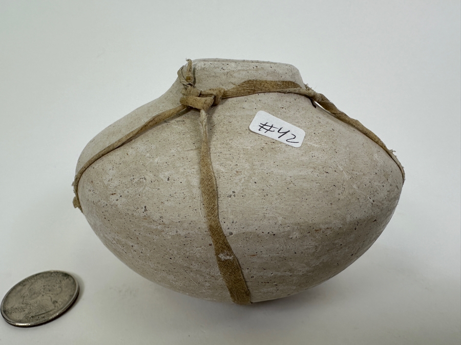 Tarahumera Vessel with Rawhide Straps 4'W x 2.5'H [Photo 4]