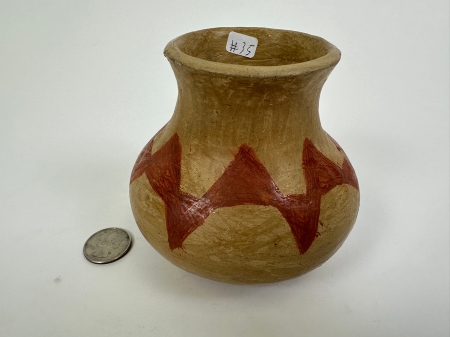 Tarahumara Pottery Vase 4'H [Photo 2]