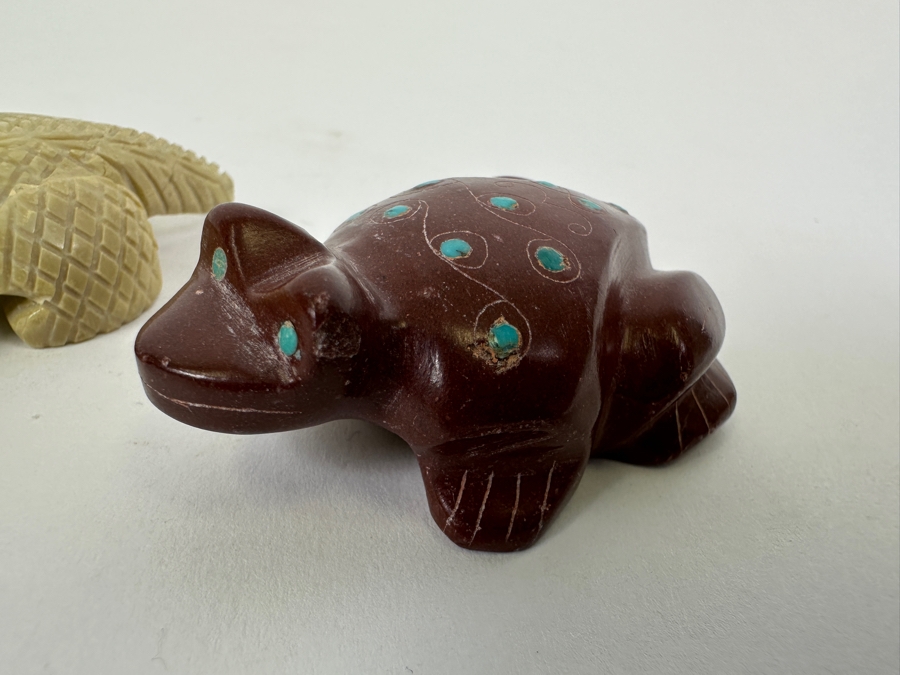 Pair of Carved Stone Zuni Fetishes - One Signed, One Unsigned  [Photo 4]