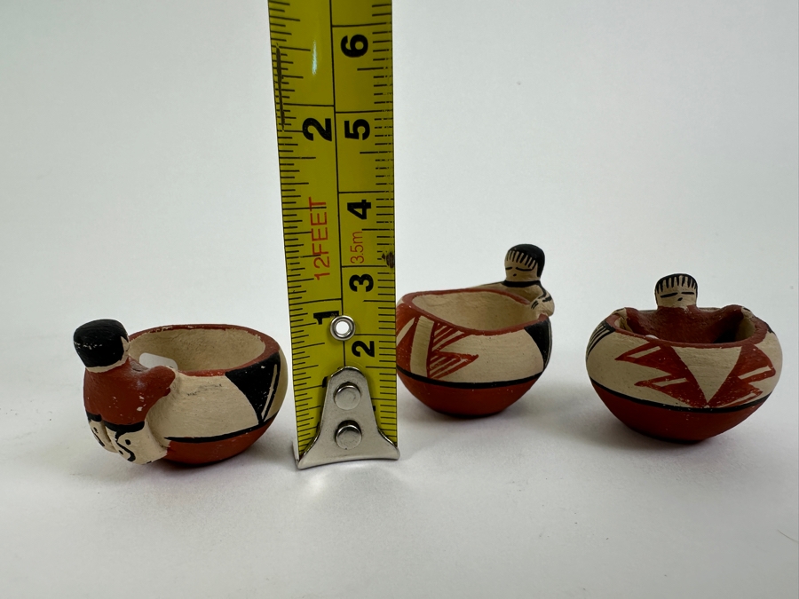 Lot of (3) Miniature Jemez Pottery Pots 1'H [Photo 10]