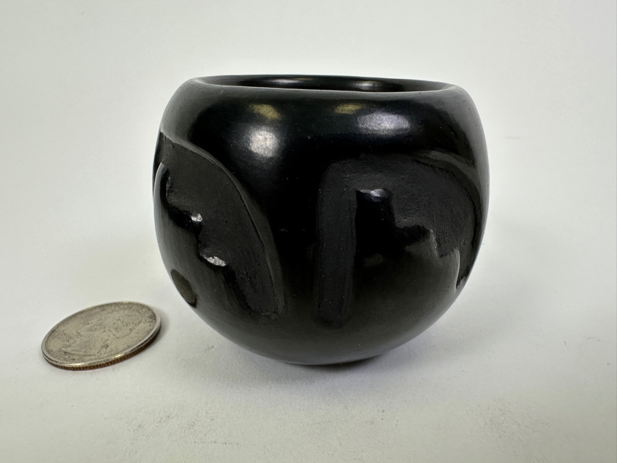 Santa Clara Pueblo Black Pottery Bowl Signed Jane and Starr [Photo 2]