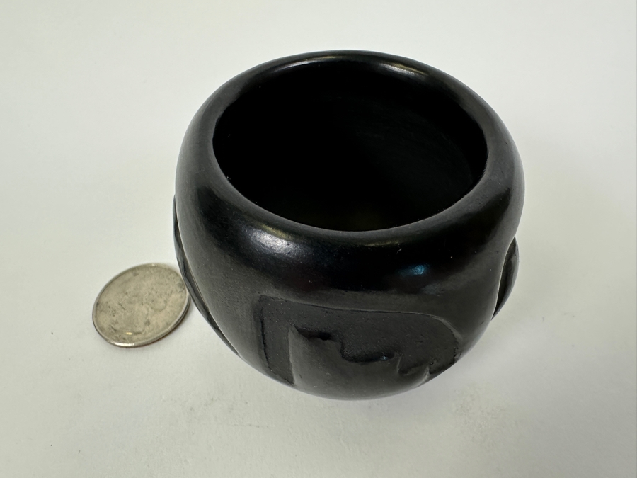 Santa Clara Pueblo Black Pottery Bowl Signed Jane and Starr [Photo 4]