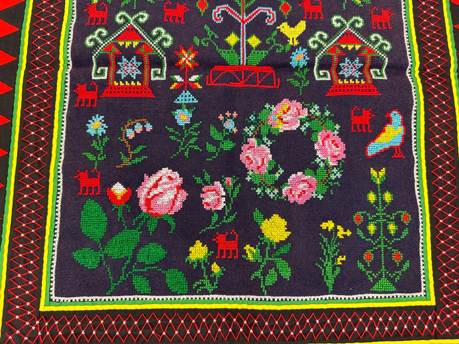 Pair Of Handmade Hmong Tapestries By May Xiong Yang And Maria Xiong 23.5 X 19.5 And 22.5 X 26 [Photo 9]