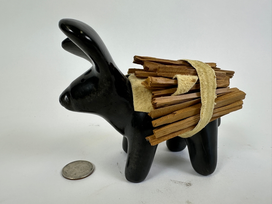 Santa Clara Pueblo Black Pottery Figurine Signed Jane and Starr 5W X 4H [Photo 7]