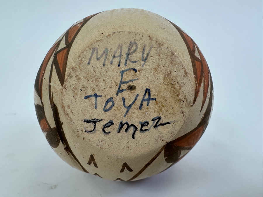 Mary E. Toya (1934-1990) Jemez Pueblo Owl Pottery Figurine 5H [Photo 8]