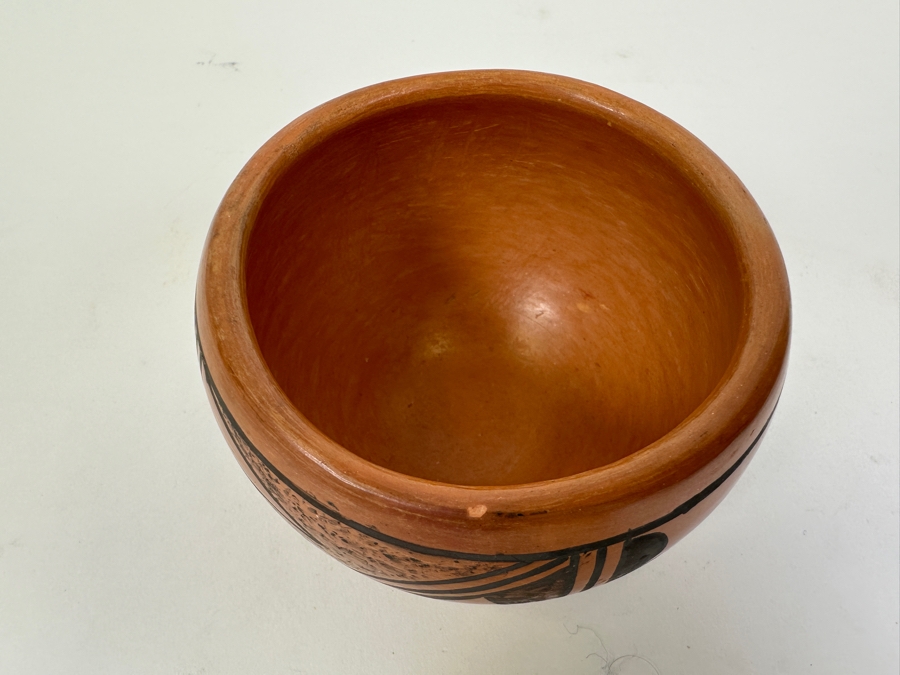 Small Signed Hopi Pottery Jar 2.5H [Photo 7]