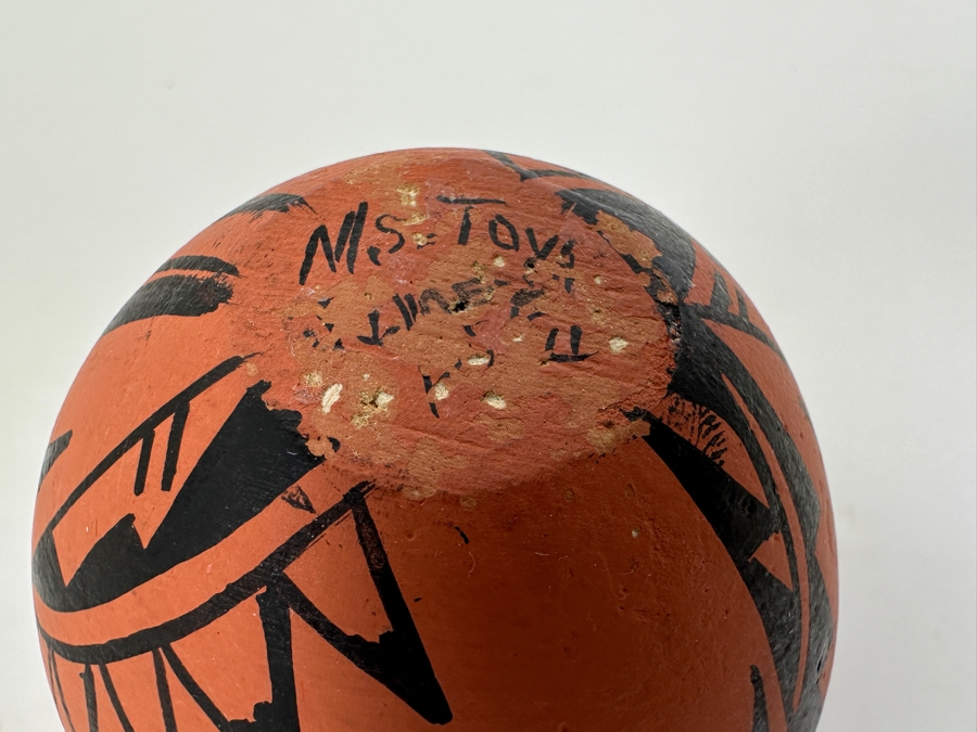 Vintage Native American Pottery Pot [Photo 7]