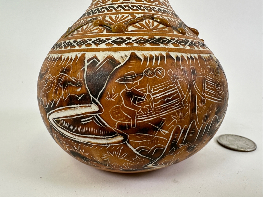 Vintage Hand Carved Peruvian Gourd 4.5H [Photo 2]
