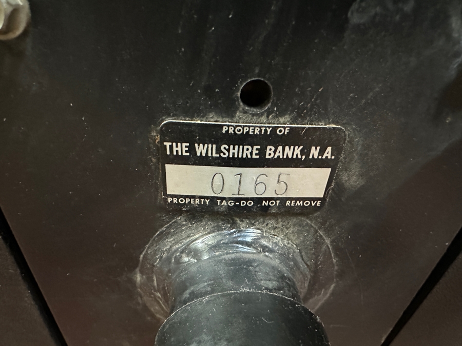 JUST ADDED - Vintage Knoll Charles Pollock Mid-Century Modern Executive Chair [Photo 11]