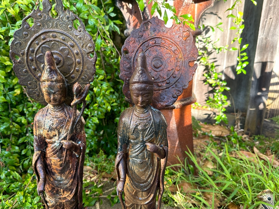 Pair Of Old Cast Iron Japanese Standing Buddha Guan Yin Kannon Statues 23.5H [Photo 9]