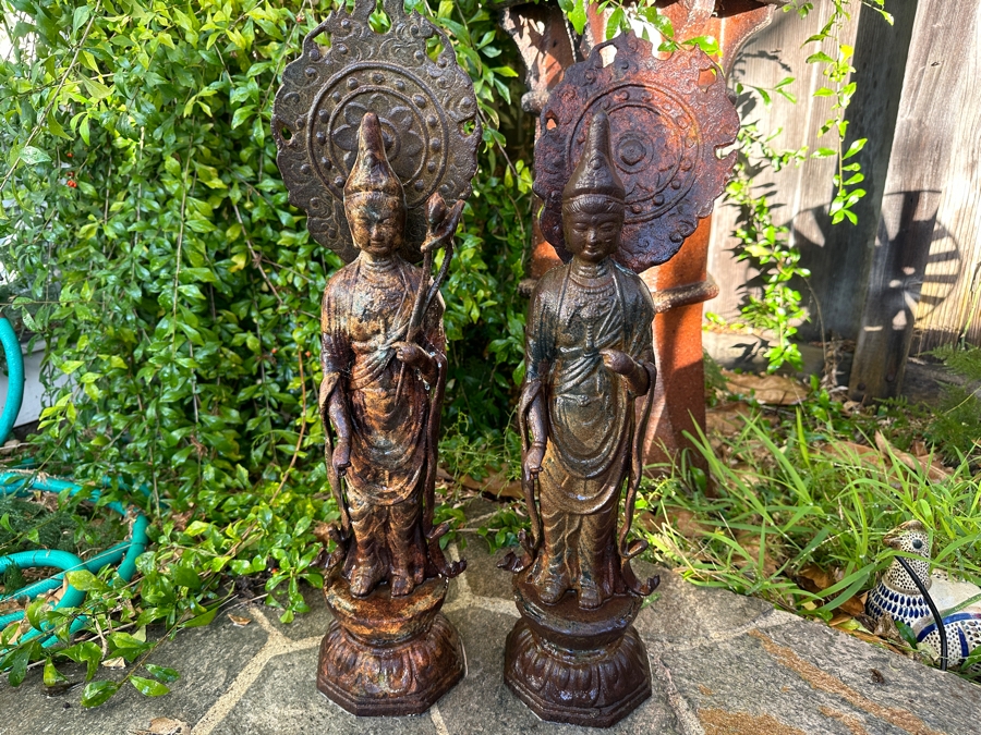 Pair Of Old Cast Iron Japanese Standing Buddha Guan Yin Kannon Statues 23.5H [Photo 2]