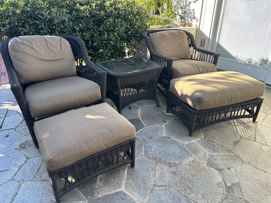 Outdoor Furniture Set With Pair Of Armchairs With Ottomans And Glass Top Side Table By Lane Venture [Photo 22]