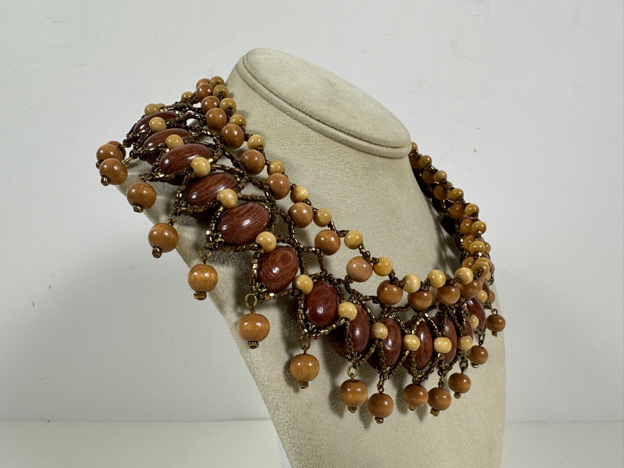Vintage 17' Bib Necklace With Wooden Beads [Photo 4]