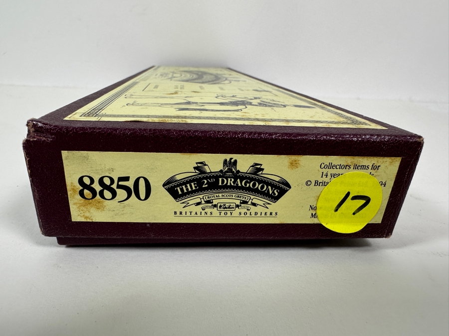 Britains Toy Soldiers The 2nd Dragoons Special Collectors Edition With Original Box 8850 Royal Scots Greys [Photo 13]