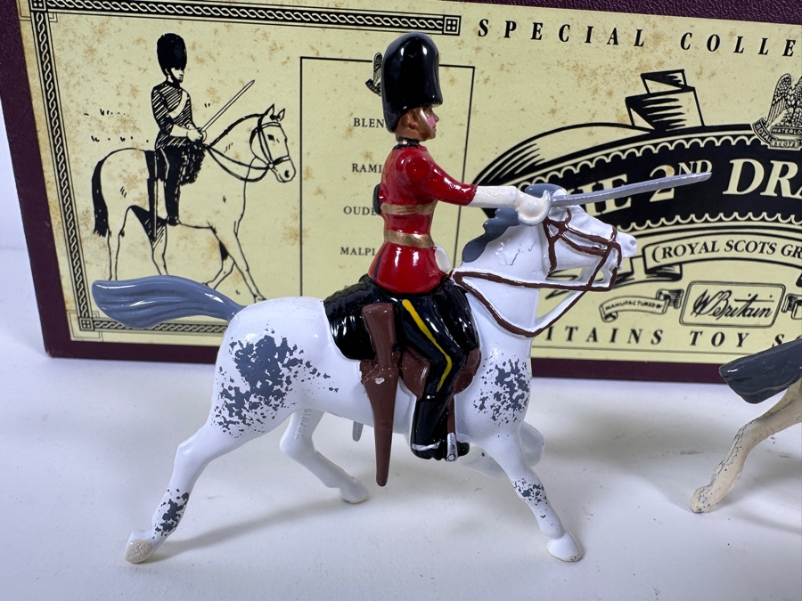 Britains Toy Soldiers The 2nd Dragoons Special Collectors Edition With Original Box 8850 Royal Scots Greys [Photo 7]