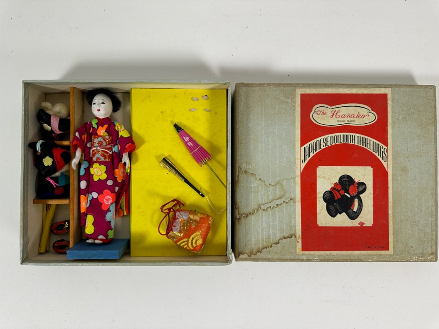 Vintage 1950's The Hanako Japanese Plaster Geisha Doll with Wigs [Photo 2]
