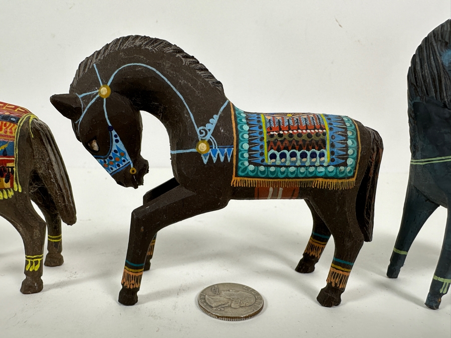 Three Vintage Hand Carved Hand Painted Wooden Horses 4.5H [Photo 2]
