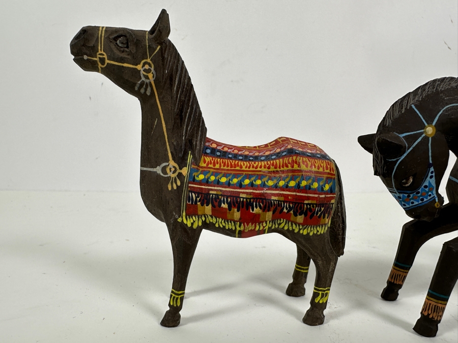 Three Vintage Hand Carved Hand Painted Wooden Horses 4.5H [Photo 4]