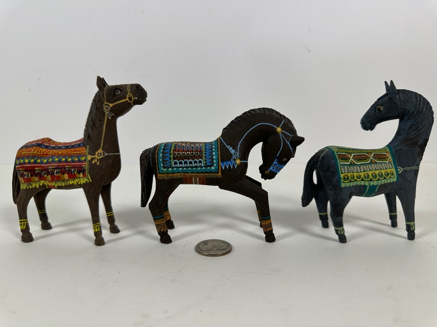 Three Vintage Hand Carved Hand Painted Wooden Horses 4.5H [Photo 5]