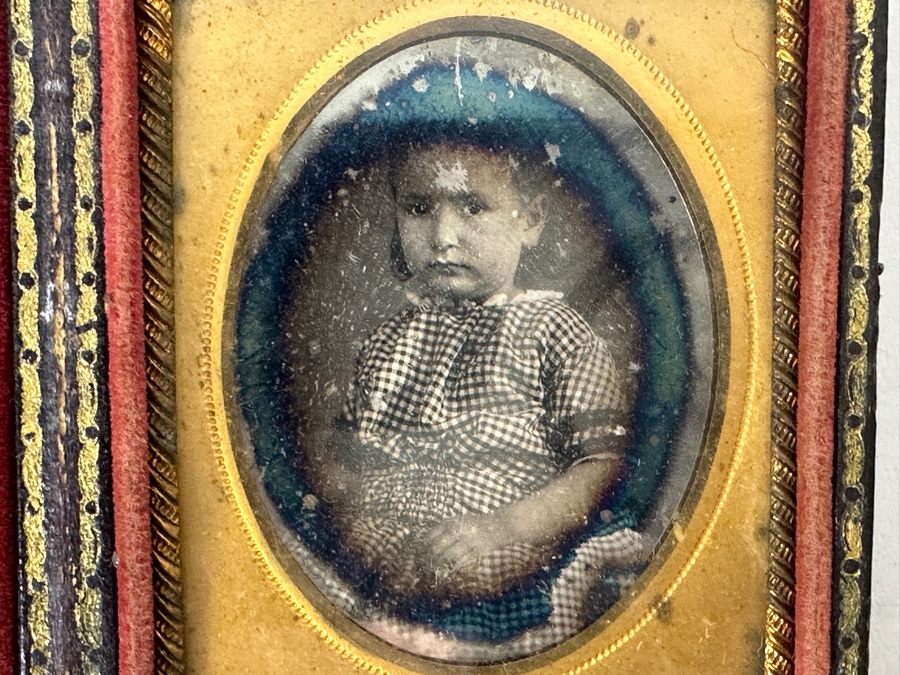 Pair Of Antique Daguerreotypes [Photo 4]