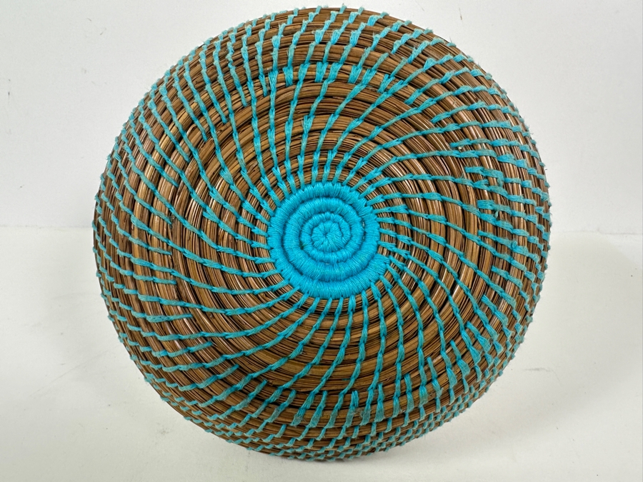 Carol E. Lang Basket With Longleaf Pine Needles And Cotton Yarn 6H Retails $150 [Photo 4]