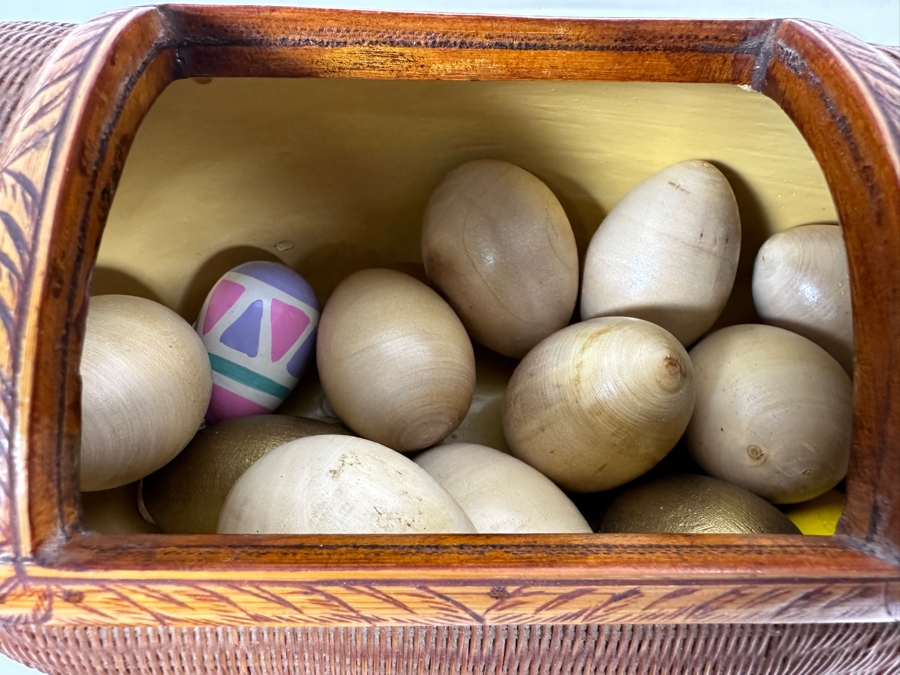 Vintage Chinese Woven Split Bamboo Duck Box With Wooden Eggs 13W X 5D X 8H [Photo 7]