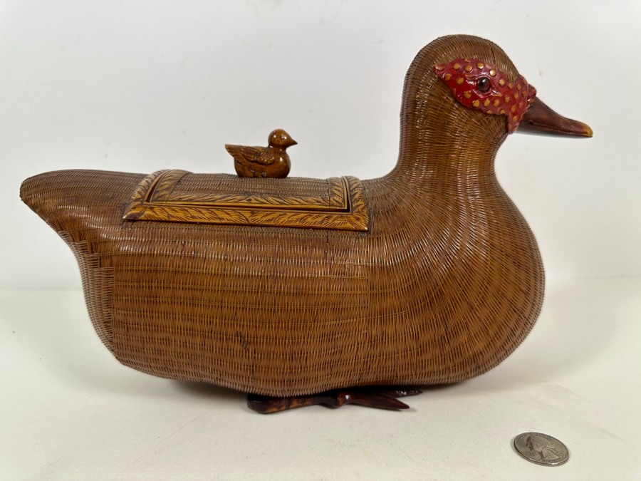 Vintage Chinese Woven Split Bamboo Duck Box With Wooden Eggs 13W X 5D X 8H [Photo 6]