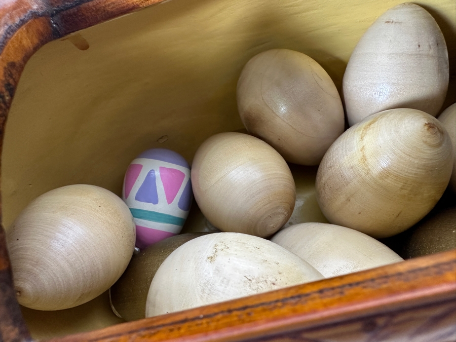 Vintage Chinese Woven Split Bamboo Duck Box With Wooden Eggs 13W X 5D X 8H [Photo 9]