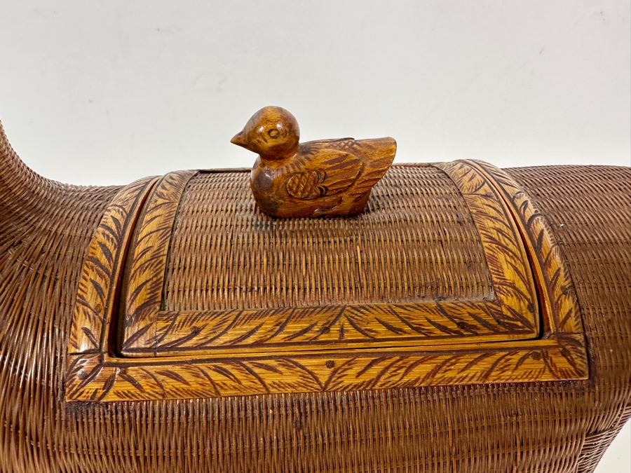 Vintage Chinese Woven Split Bamboo Duck Box With Wooden Eggs 13W X 5D X 8H [Photo 3]
