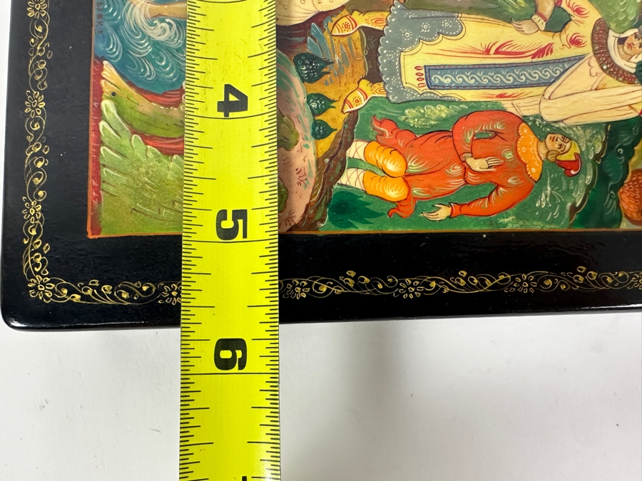 Vintage Hand Painted Russian Wooden Lacquer Box 9.5W X 5.5D X 1.75H [Photo 11]