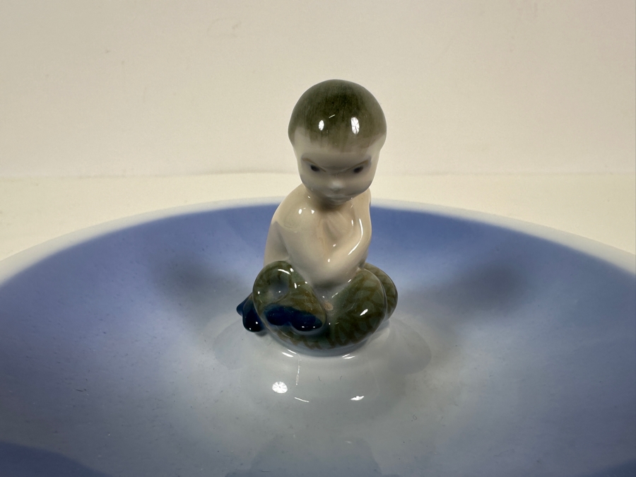 Royal Copenhagen Denmark Dish With Mermaid 6W [Photo 2]