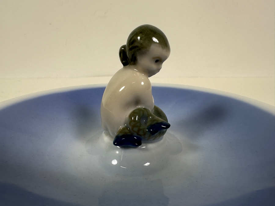 Royal Copenhagen Denmark Dish With Mermaid 6W [Photo 3]