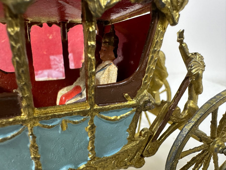 Britains Toy Soldiers Historical Series Her Majesty's State Coach With Windsor Greys Horses Plus Extra Horses With Original Damaged Box [Photo 4]