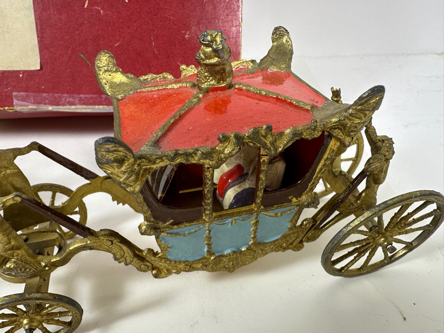 Britains Toy Soldiers Historical Series Her Majesty's State Coach With Windsor Greys Horses Plus Extra Horses With Original Damaged Box [Photo 6]
